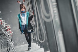 Kitaro_绮太郎的“明日方舟 阿米娅”Cosplay摄影赏析：精致还原与角色灵魂的完美演绎