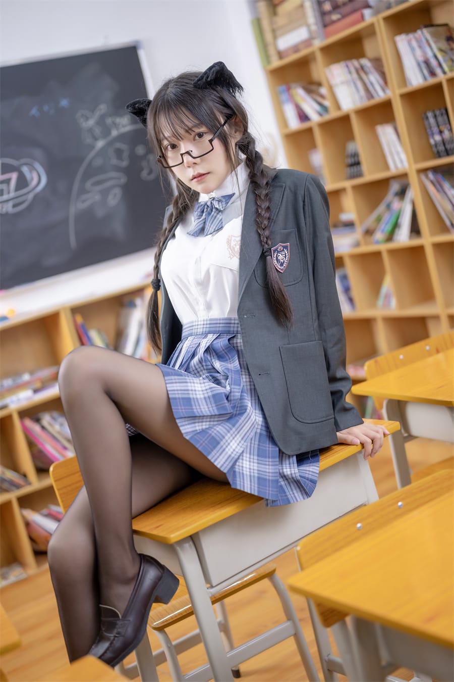 小露乱撞 jk制服 (3)